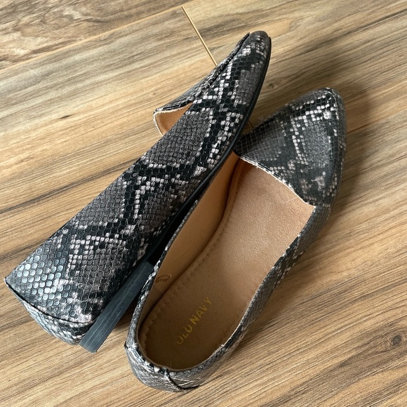 NWOT Old Navy Loafers - Picture 3 of 6